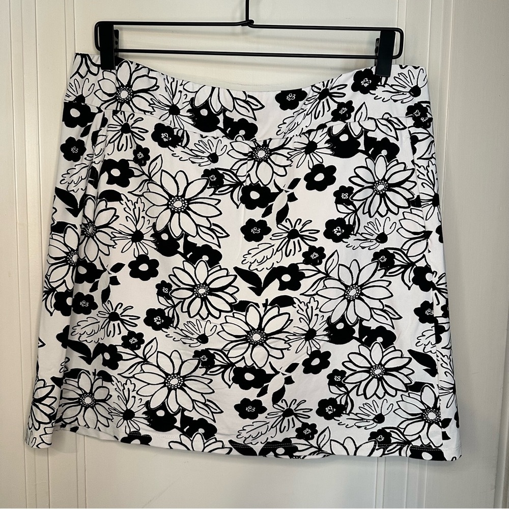 San Soleil Patterned Sport Skirt, Shorts Lining, Size XL UV 50